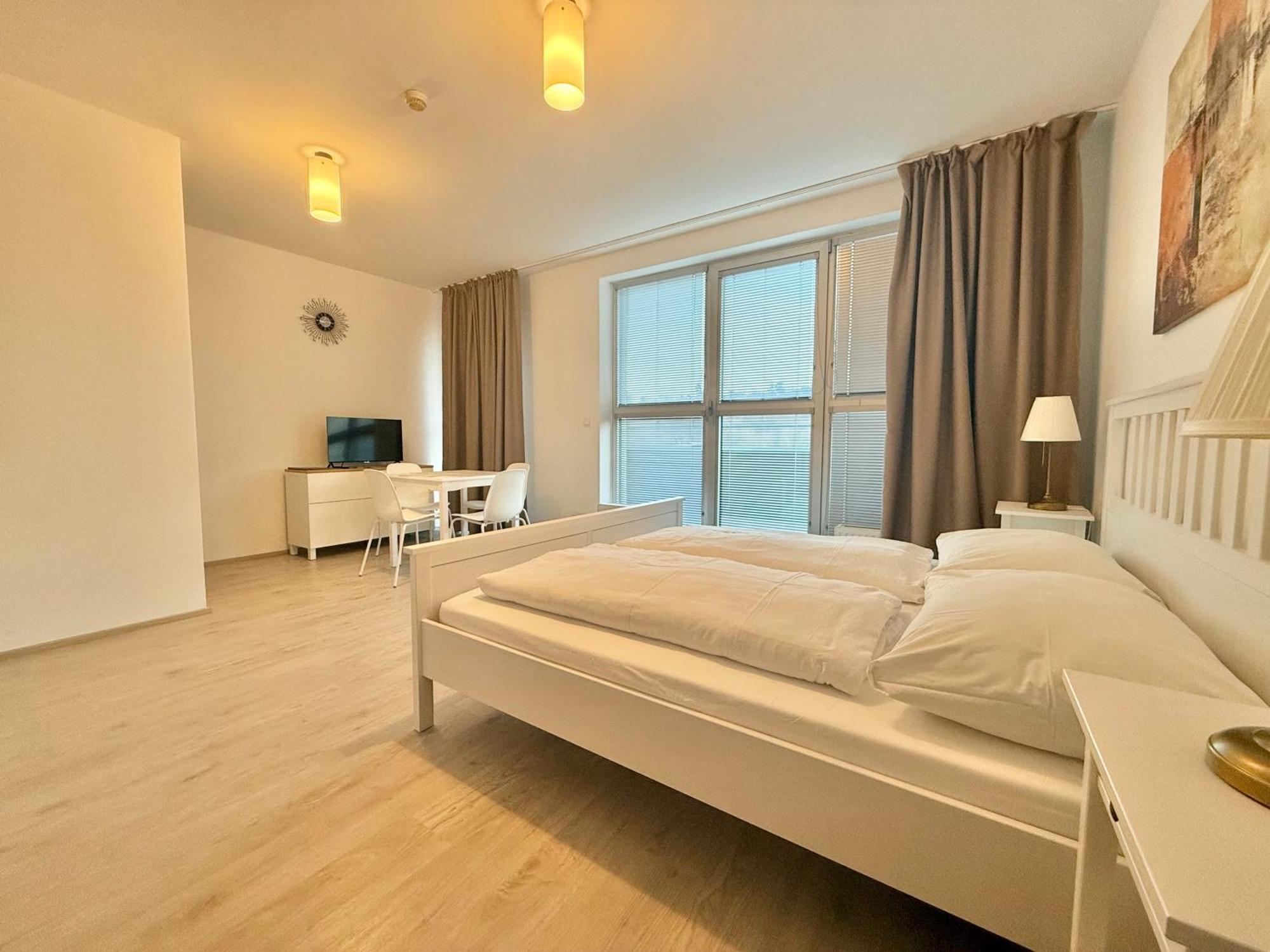 Balu Apartments Praha Bagian luar foto